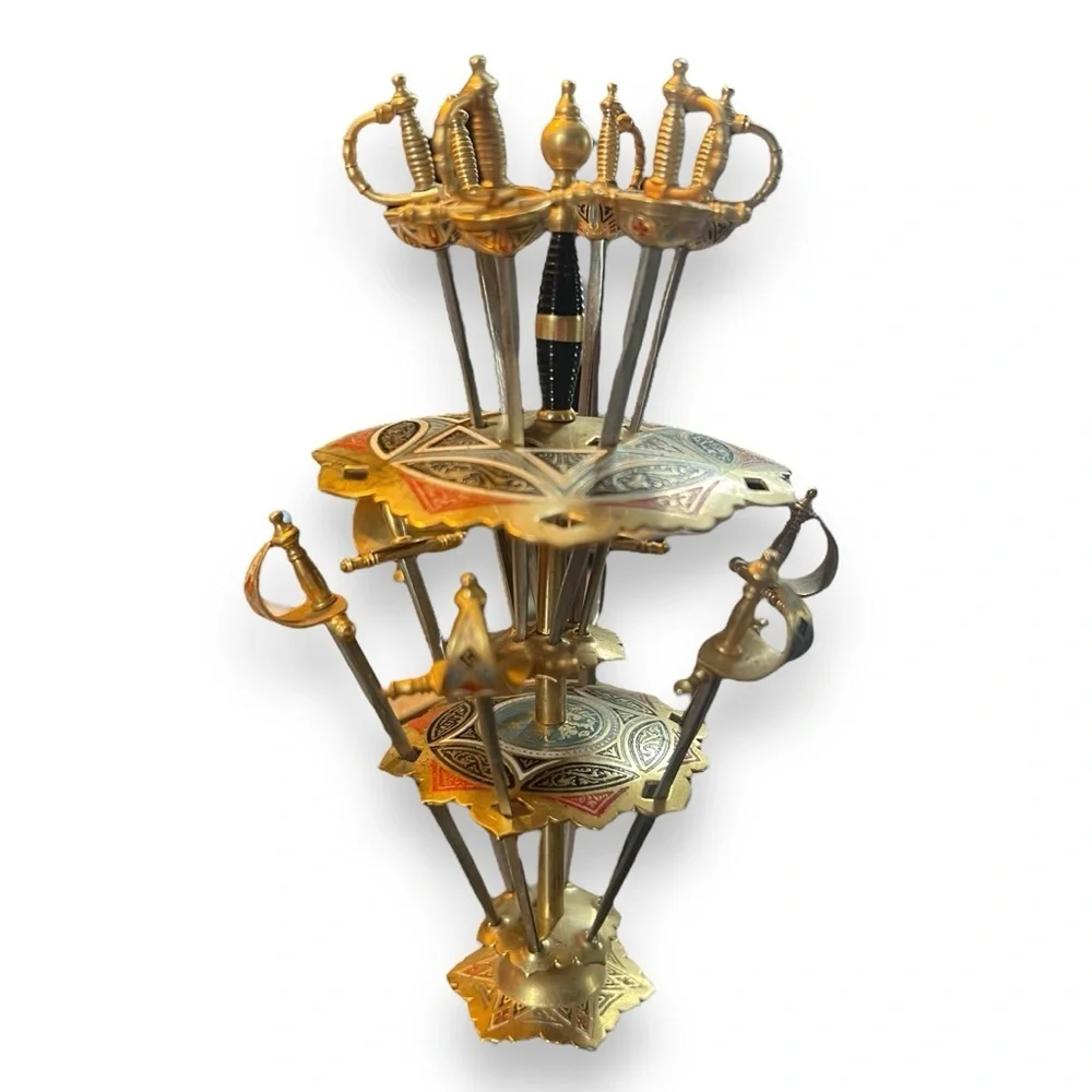 Vintage damascene style